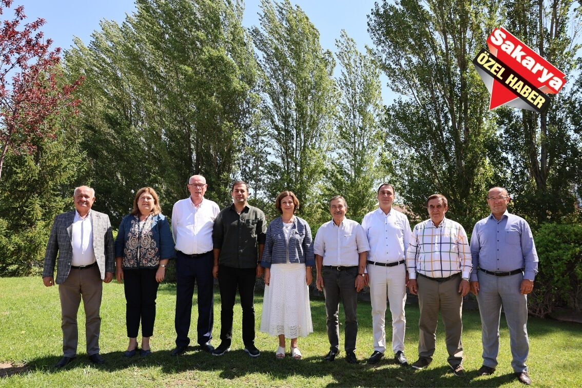 Eskişehir sokaklarında YENİ Parti yorumu
