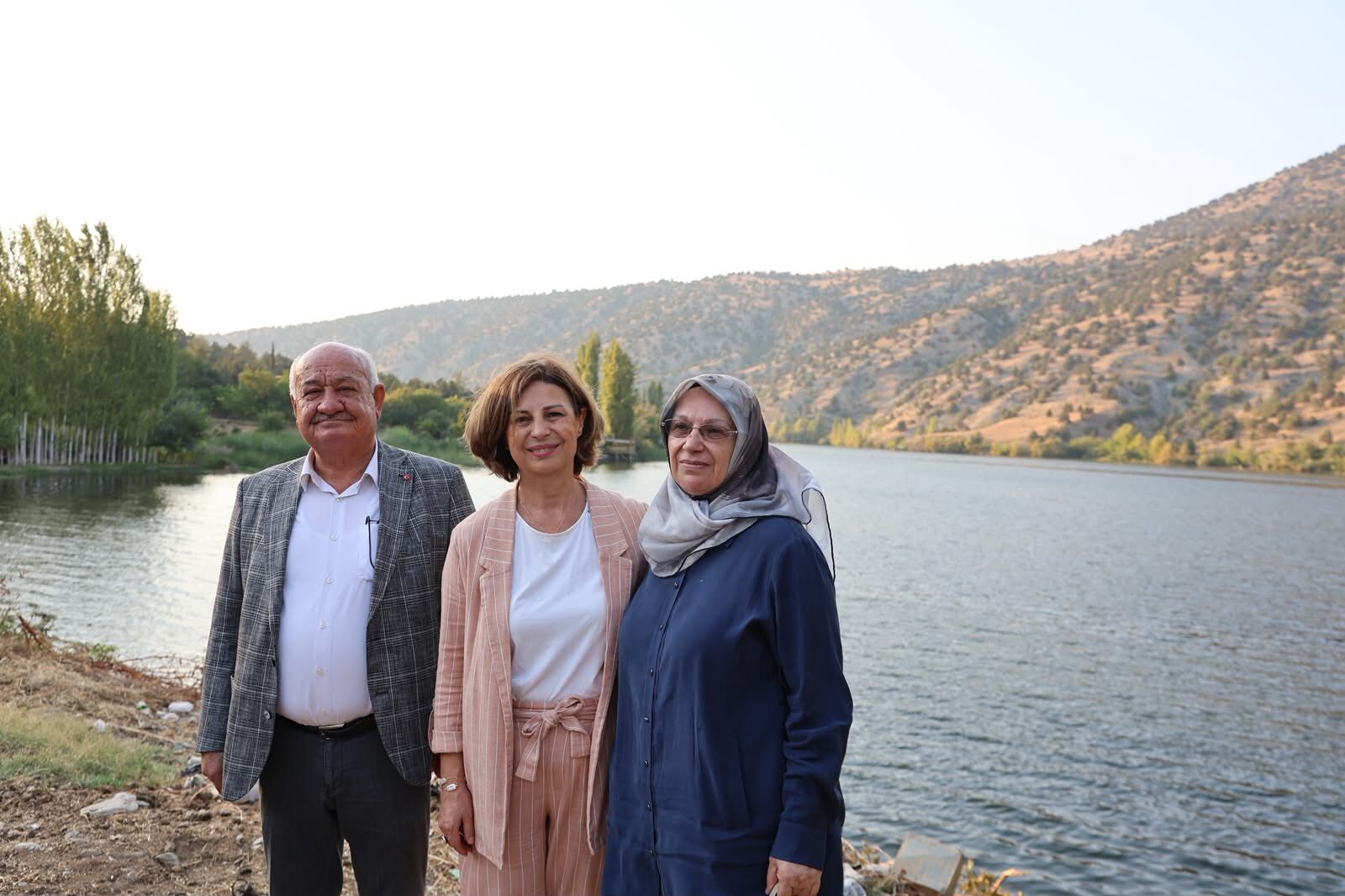 Başkan Ünlüce’den Şehi̇t Zeynel Gülgen’i̇n Ai̇lesi̇ne Anlamli Zi̇yaret (5)