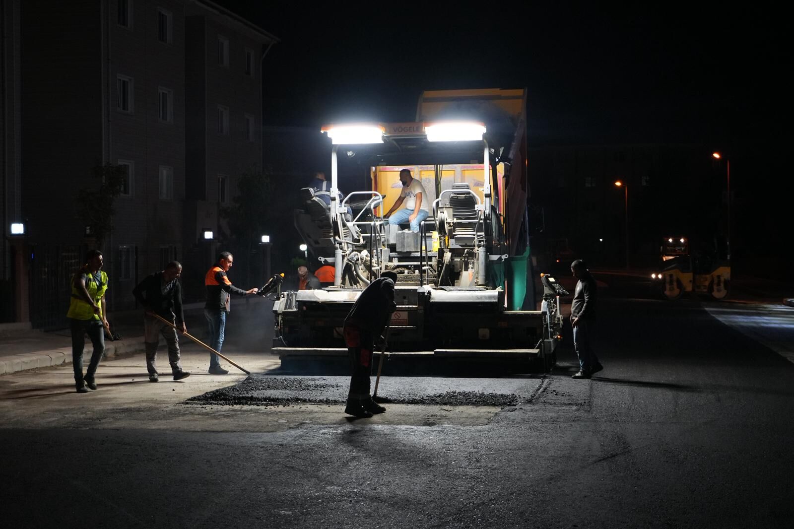 Şehi̇r Uyurken Büyükşehi̇r Eki̇pleri̇ Gece Boyunca Mesai̇de (2)