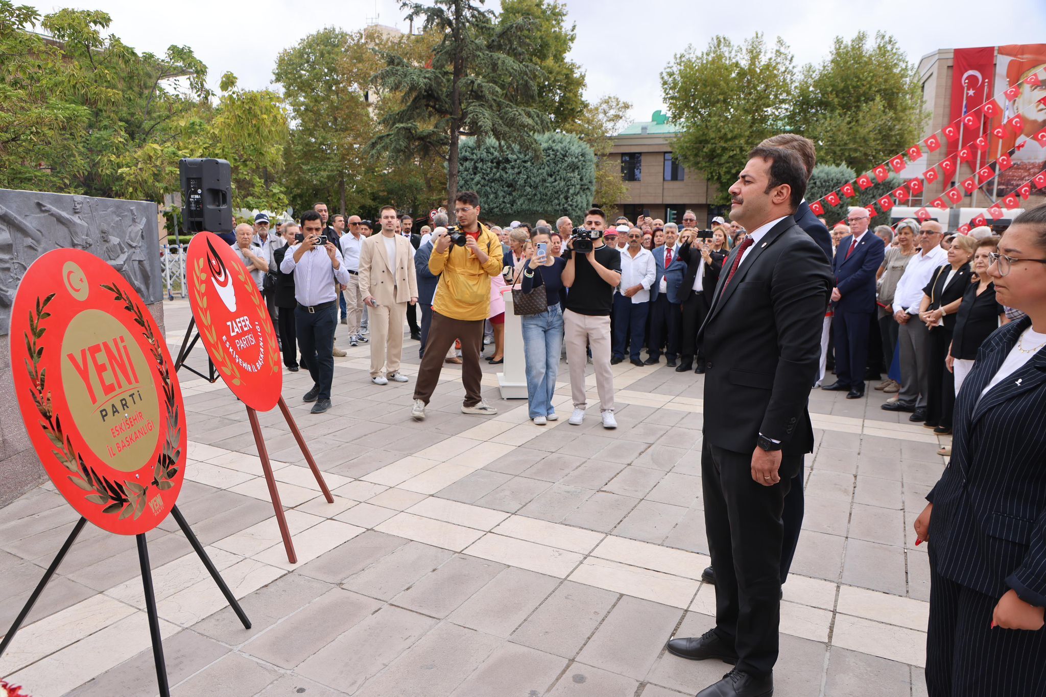 Yeni̇ Parti̇ (2)