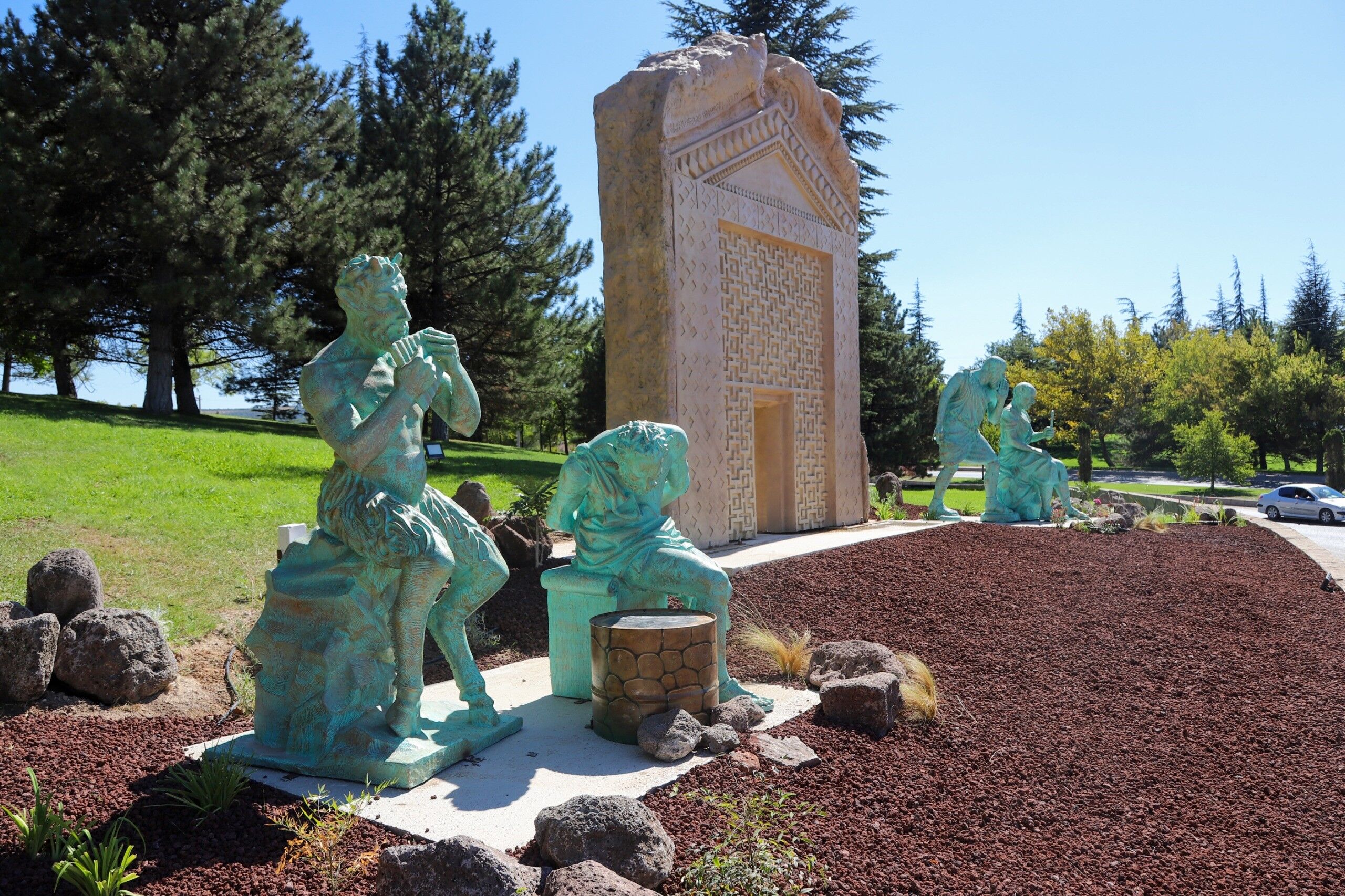 Eskişehir’de bu park açık hava müzesine dönüştü
