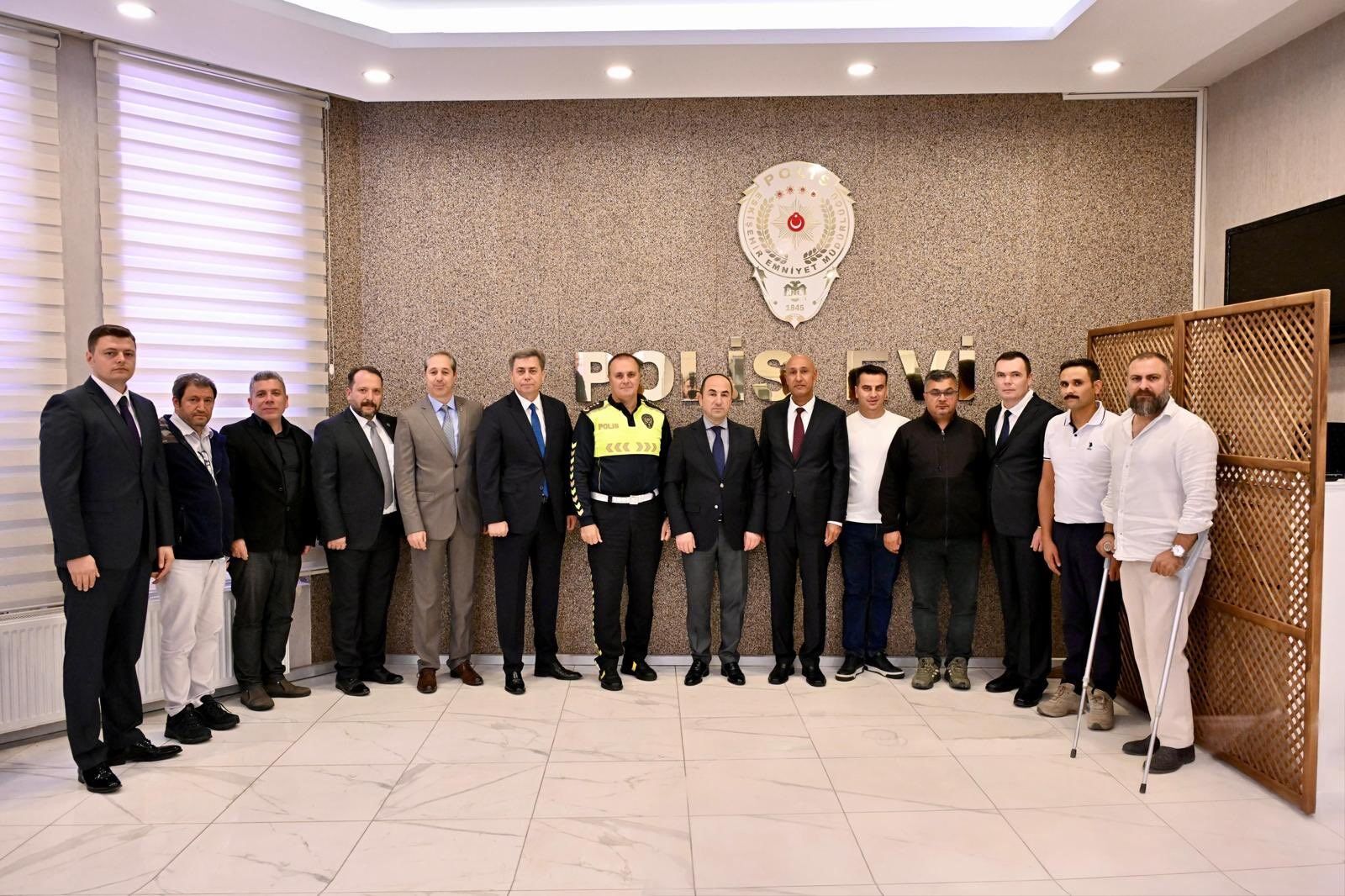 Gaziler ile bir araya geldi