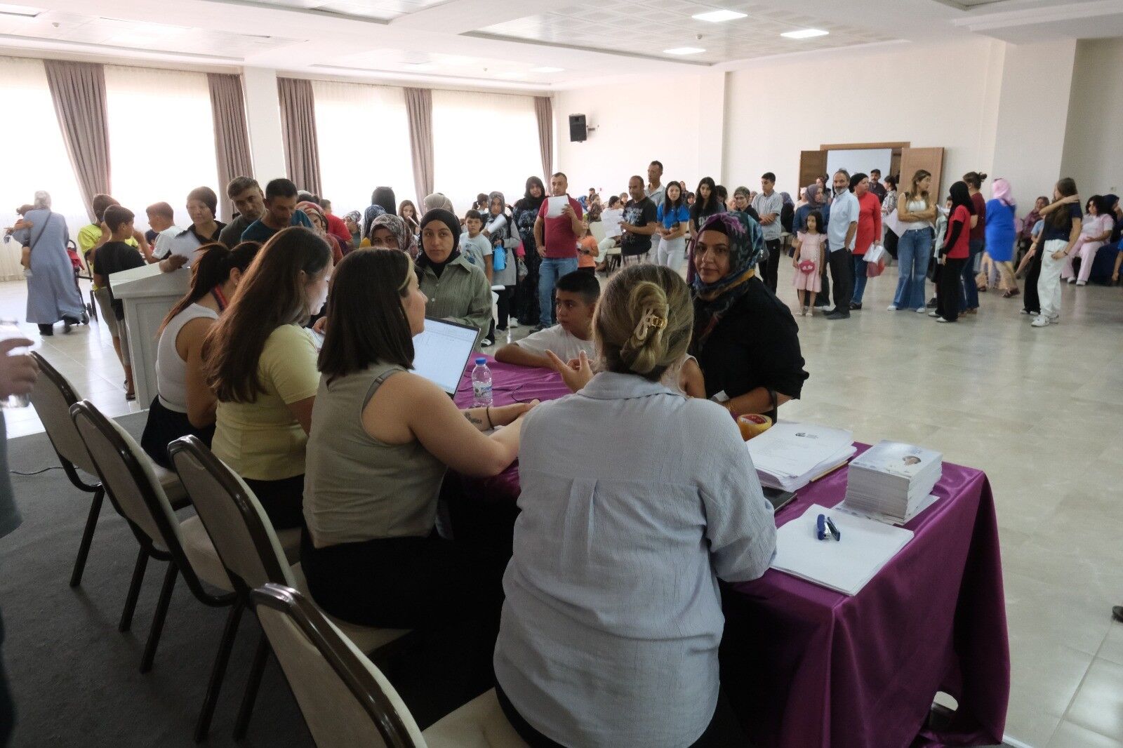 Eskişehir'in 12 ilçesinde öğrencilere ücretsiz dağıtıldı