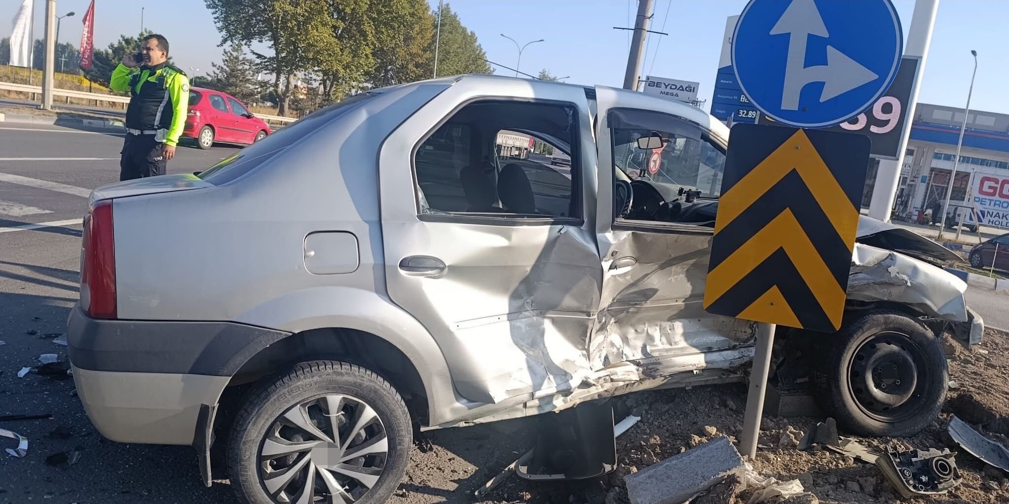 Otomobiller çarpıştı! 6 Kişi yaralandı