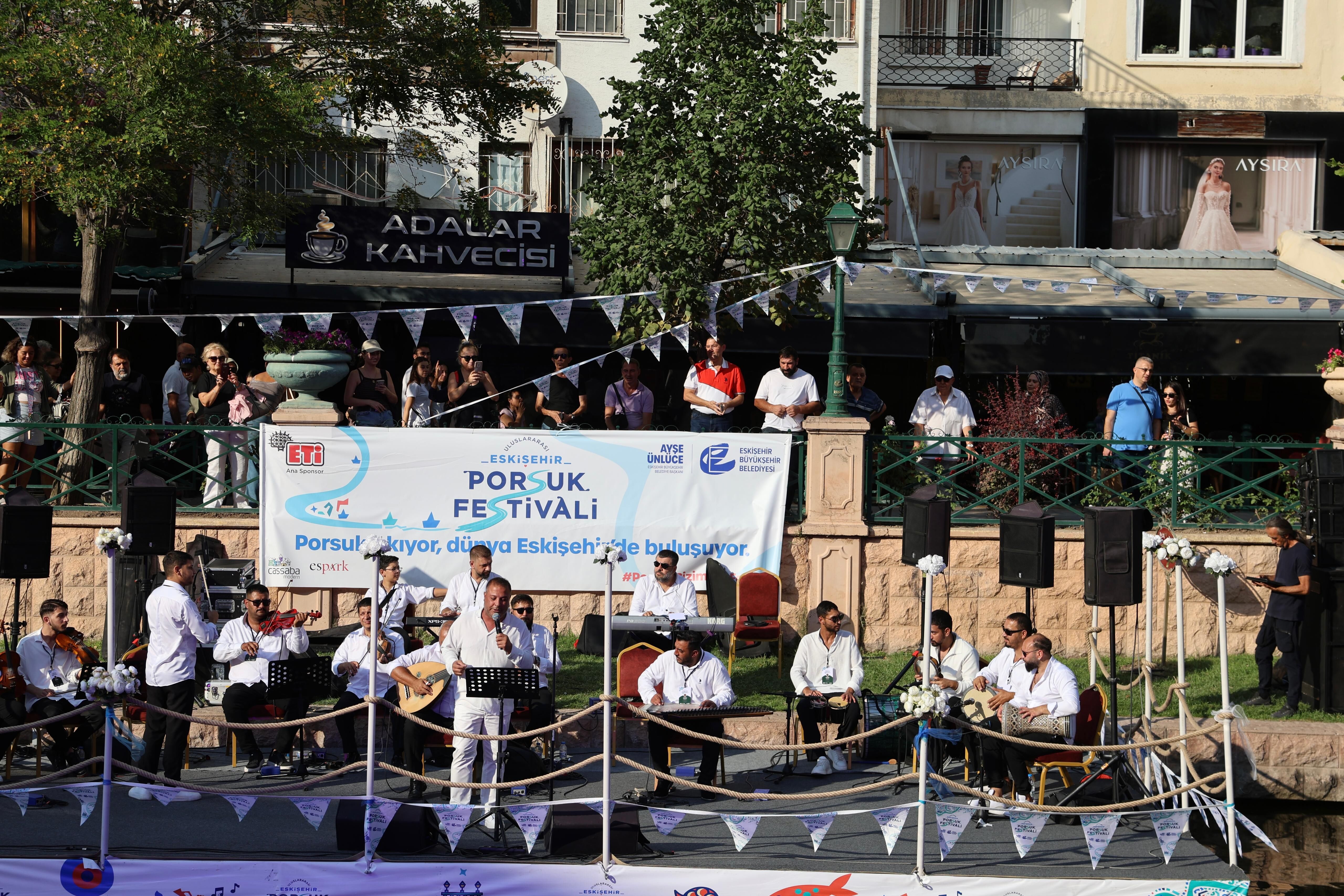 Adalar Müzi̇k Ve Sanatla Şenlendi̇ (15)