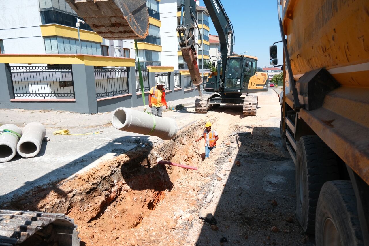 Eskişehir’de gelişen mahallelere yeni kanalizasyon hatları