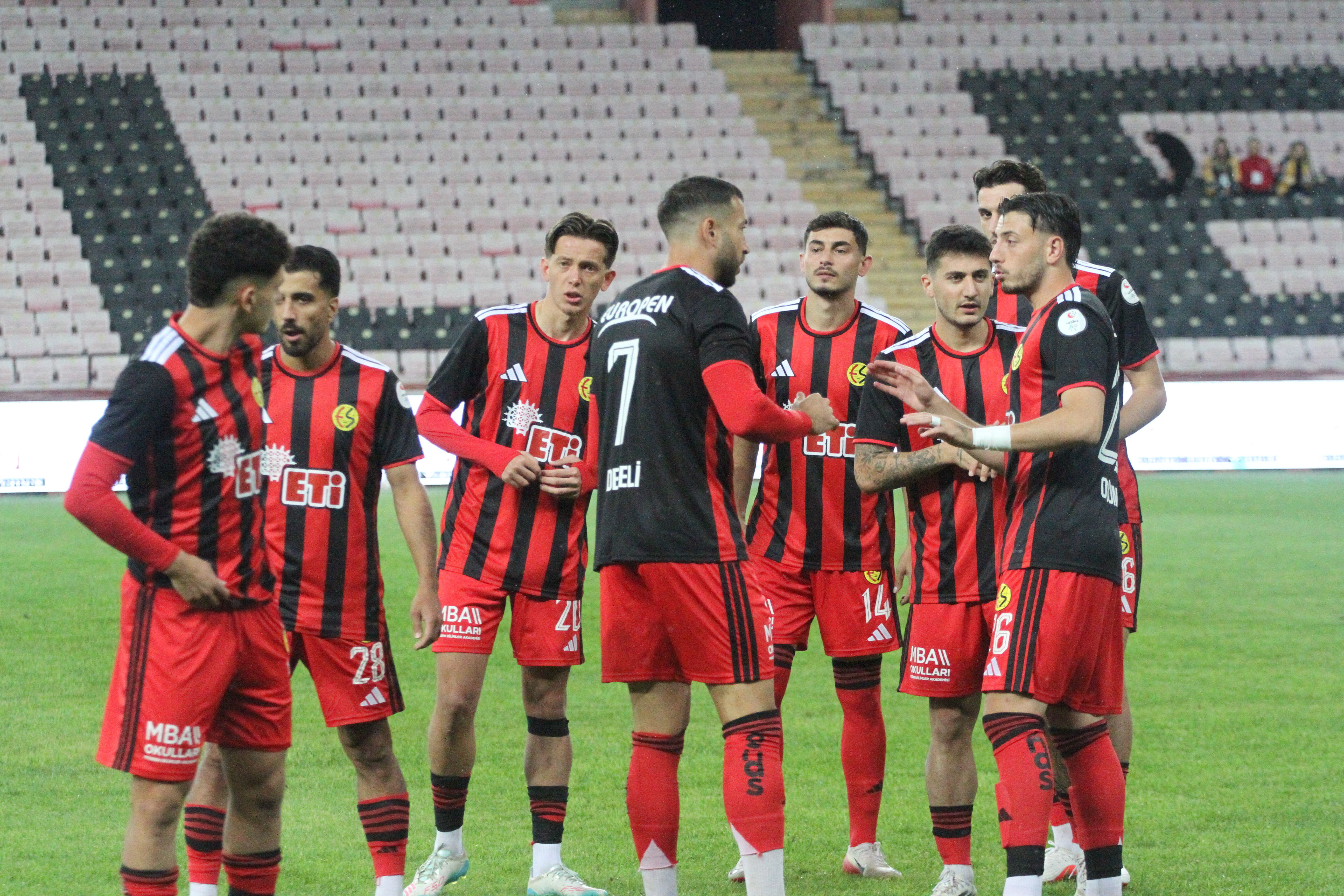 Şapcı'dan 4 değişiklik