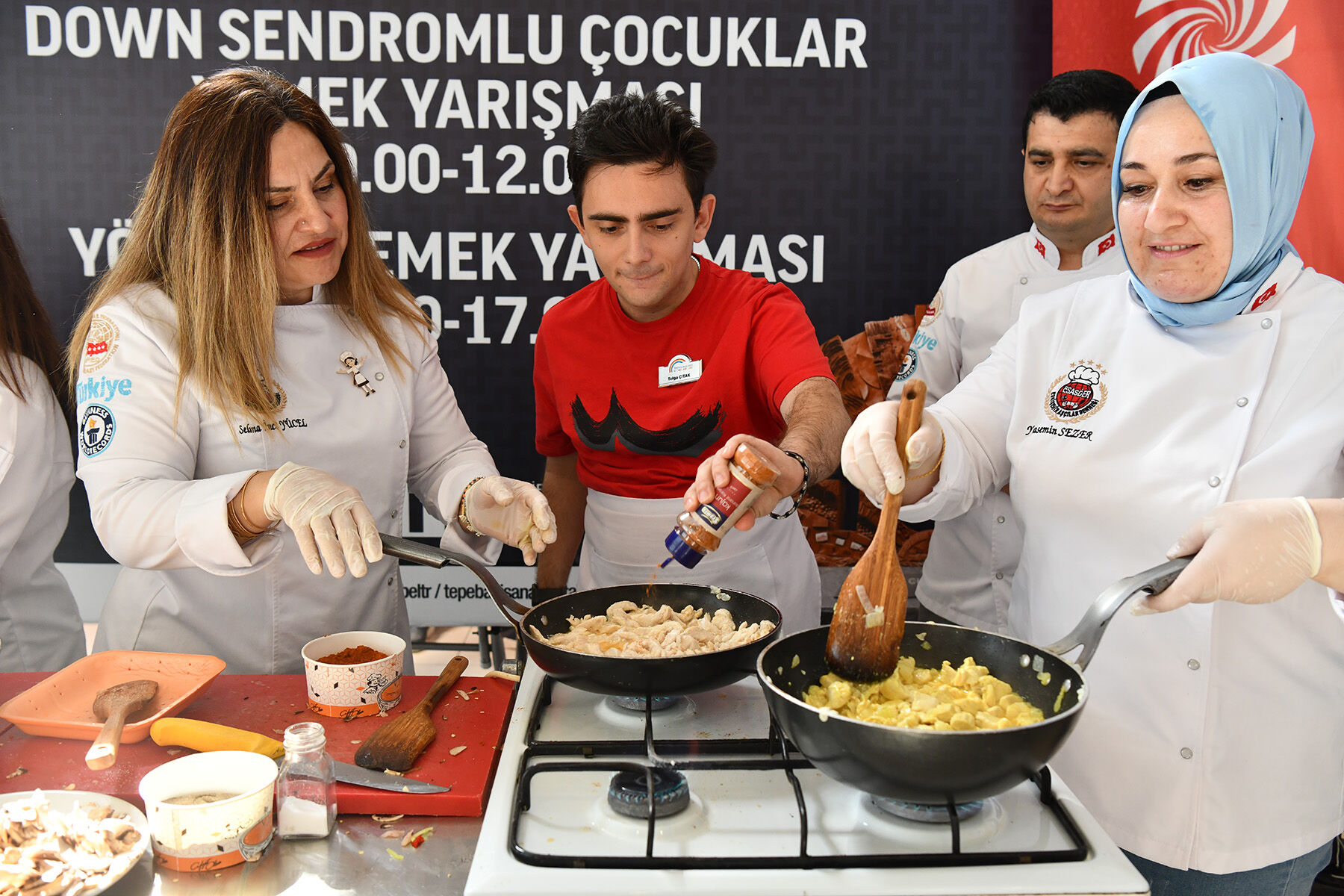 Özel bireyler mutfağa girdi