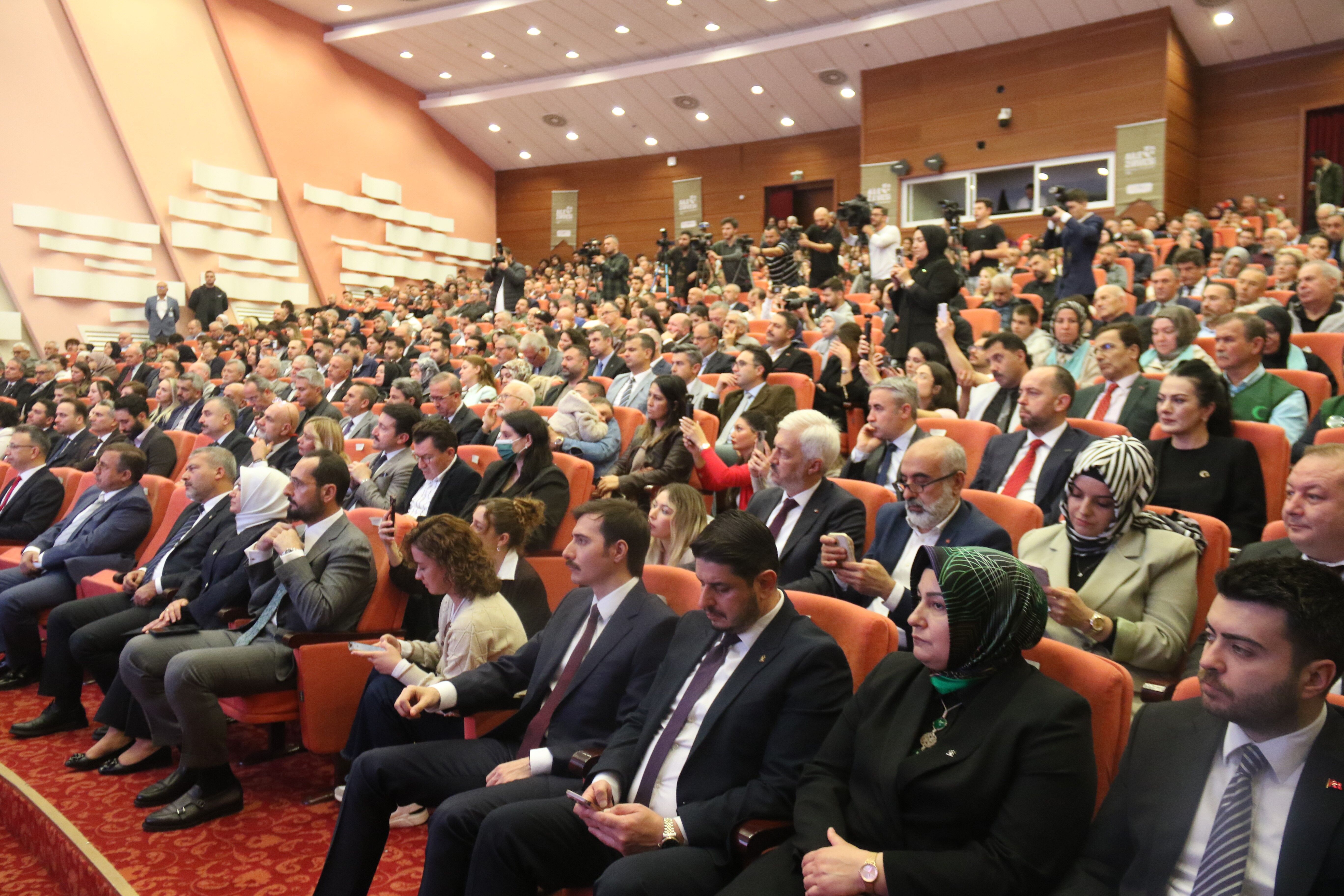 Bilal Erdoğan: “Ailenin korunması daha çetin hale geliyor”
