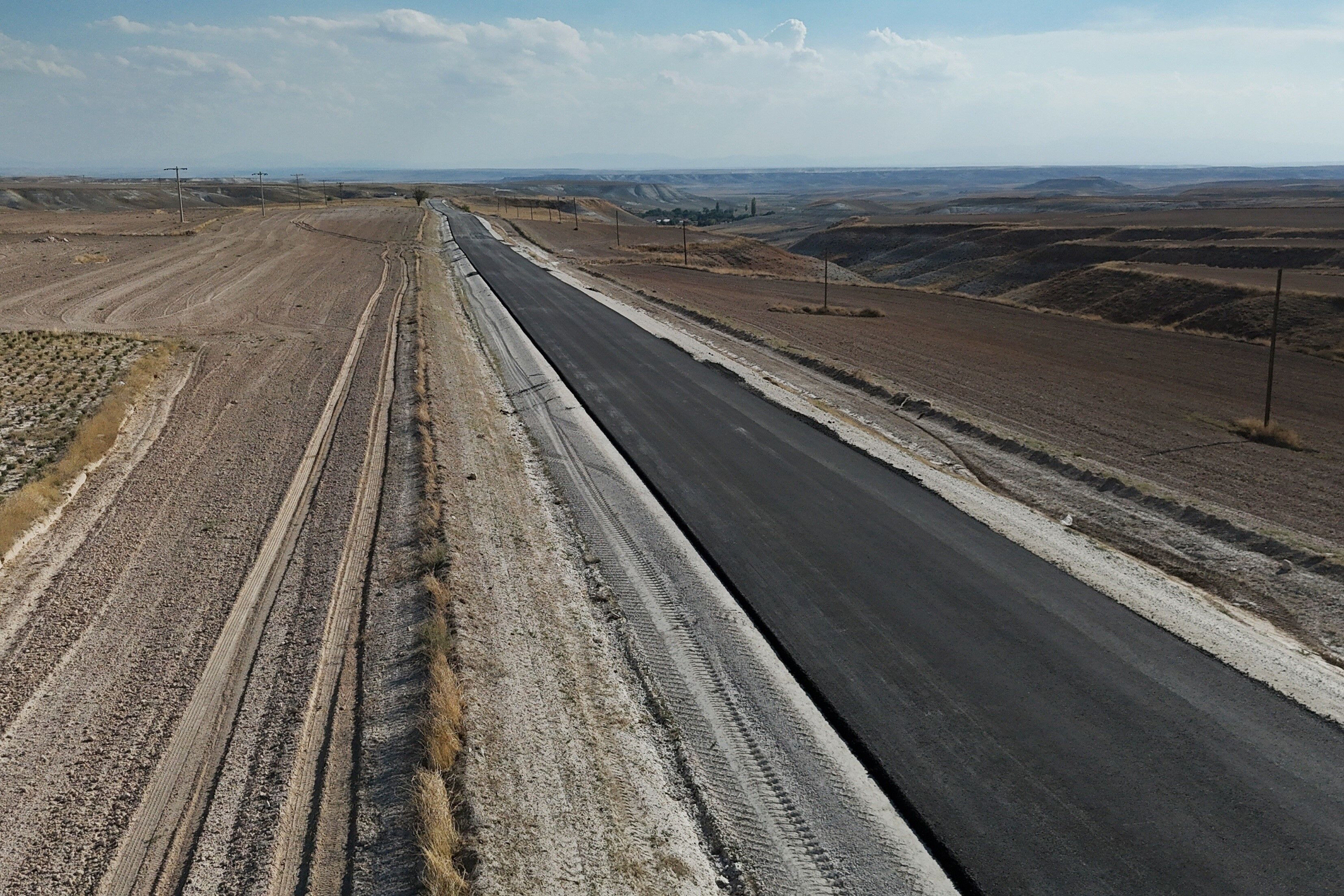Dört mahalleyi ilgilendiren yol çalışması