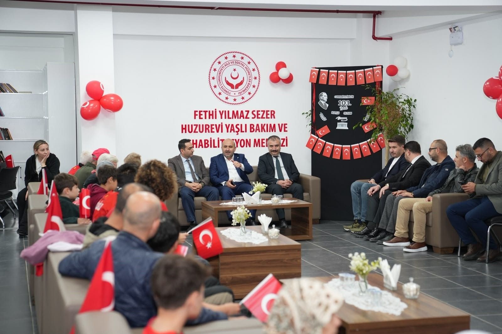 Cumhuriyet'in 103. yılında anlamlı hediye
