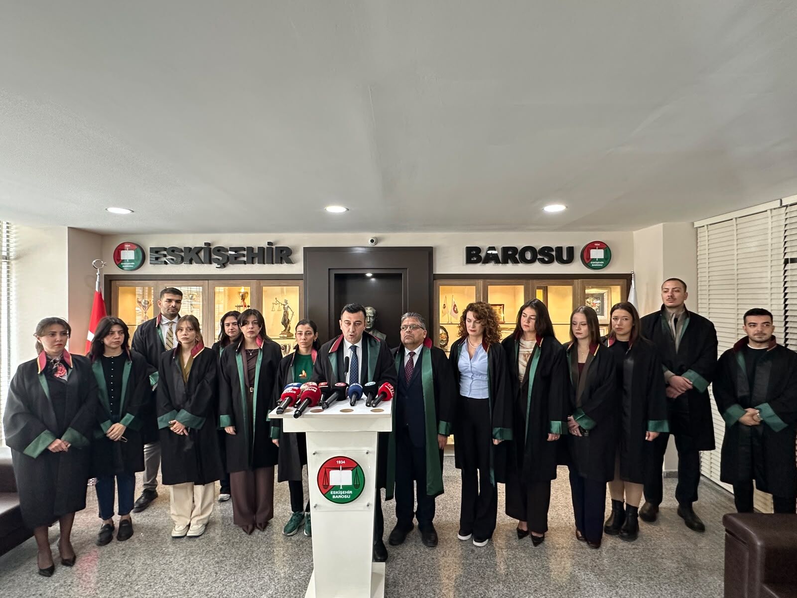Eskişehir Barosundan hayvanların yaşam hakkı çağrısı
