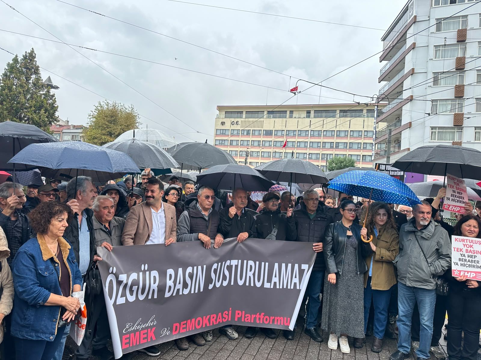 Eskişehir'de Halk TV için dayanışma çağrısı!